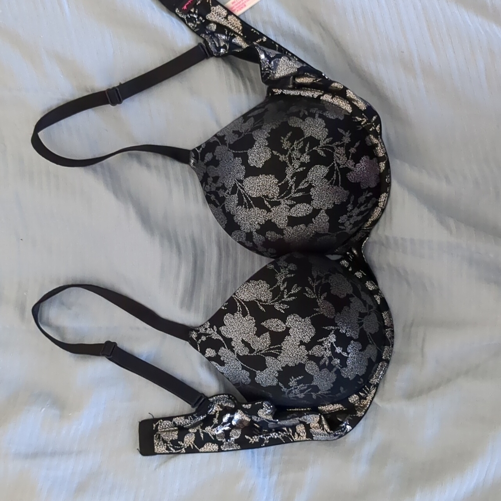 PINK Victoria's Secret Push Up Bra 36C